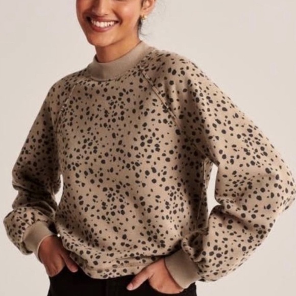 Abercrombie & Fitch Trendy Leopard High Neck Bubble Sleeve Sweatshirt - Picture 1 of 12